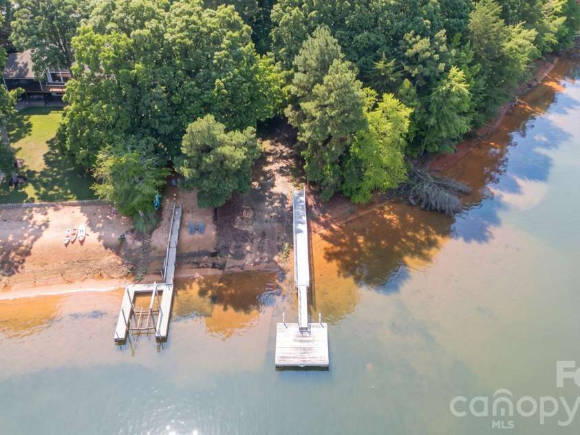 567 Canvasback Road, Mooresville, NC 28117.  MLS# CAR4401725, YatesRealty ID 39841. 
