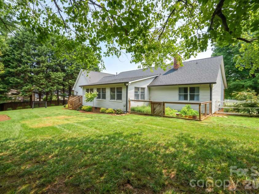 567 Canvasback Road, Mooresville, NC 28117.  MLS# CAR4401725, YatesRealty ID 39841. 