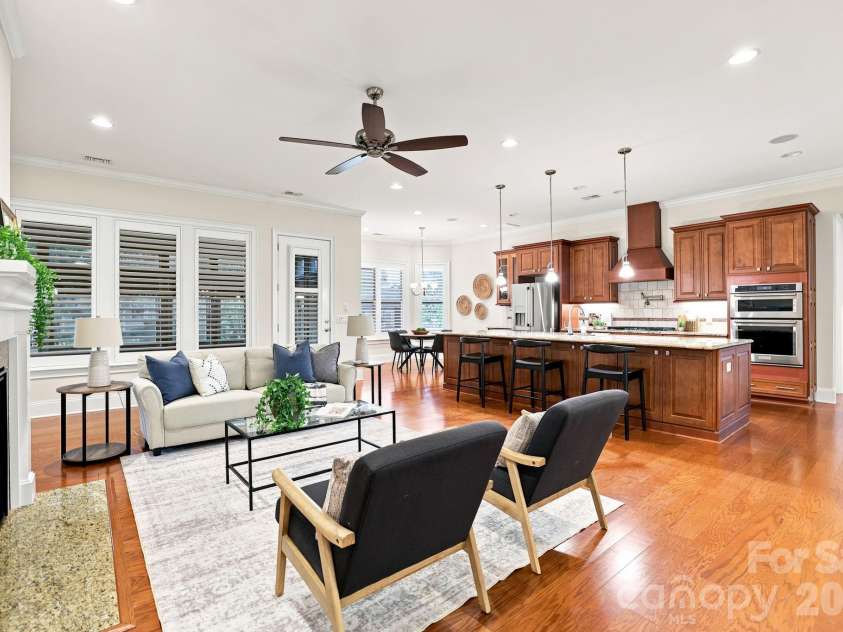 15503 Lake Ridge Road, Charlotte, NC 28278.  MLS# CAR4401425, YatesRealty ID 39842. 