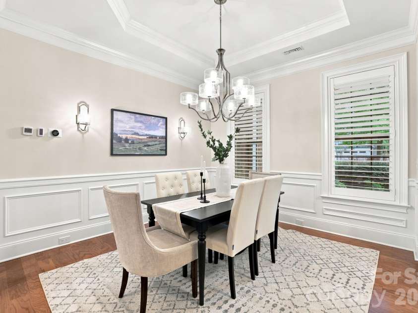 15503 Lake Ridge Road, Charlotte, NC 28278.  MLS# CAR4401425, YatesRealty ID 39842. 