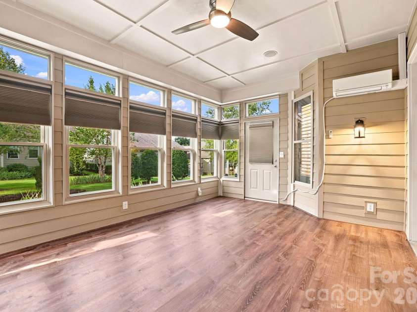 15503 Lake Ridge Road, Charlotte, NC 28278.  MLS# CAR4401425, YatesRealty ID 39842. 