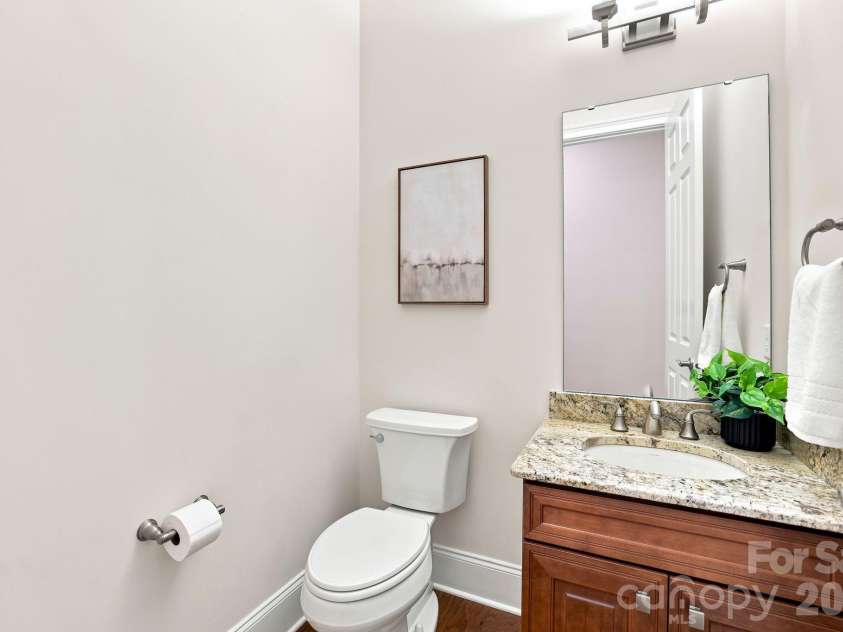 15503 Lake Ridge Road, Charlotte, NC 28278.  MLS# CAR4401425, YatesRealty ID 39842. 