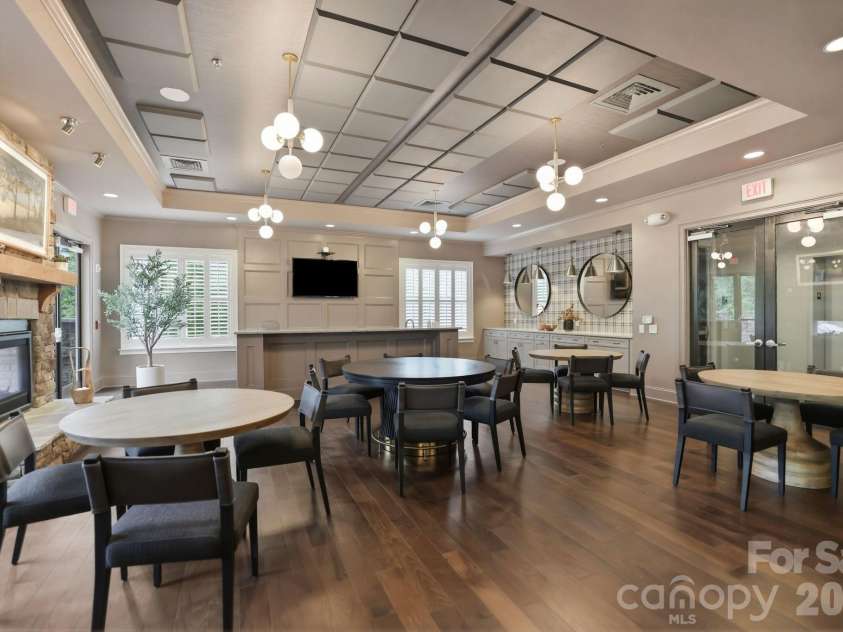 15503 Lake Ridge Road, Charlotte, NC 28278.  MLS# CAR4401425, YatesRealty ID 39842. 