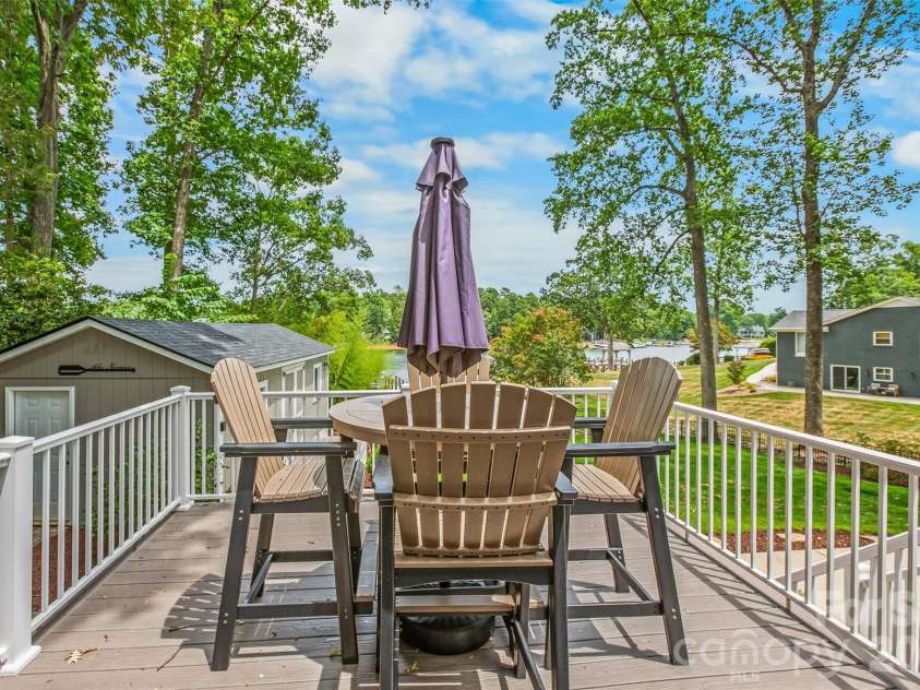 175 Woodstream Circle, Mooresville, NC 28117.  MLS# CAR4400263, YatesRealty ID 39843. 