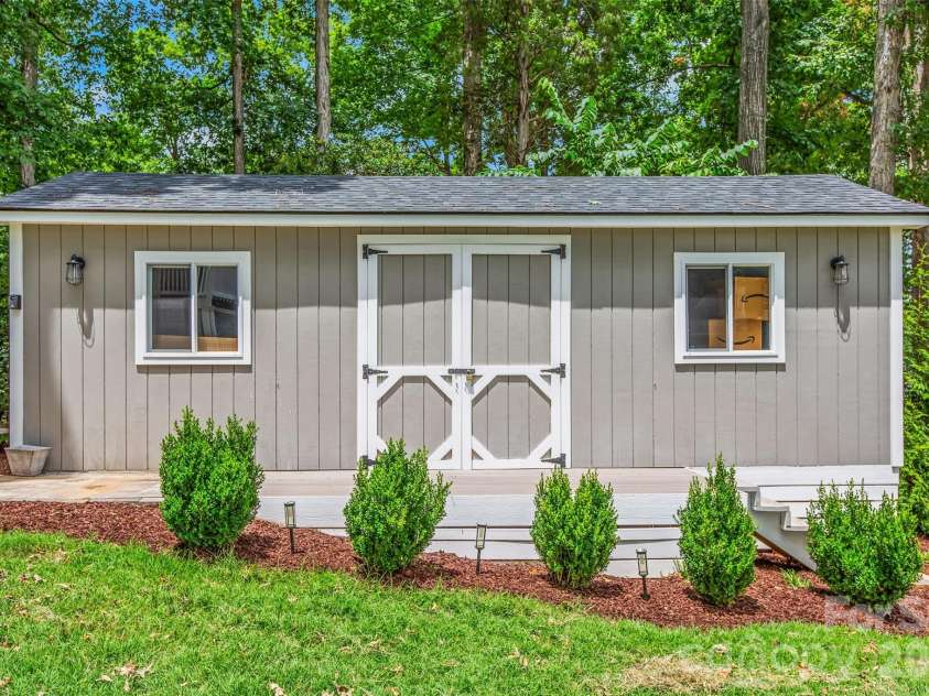 175 Woodstream Circle, Mooresville, NC 28117.  MLS# CAR4400263, YatesRealty ID 39843. 
