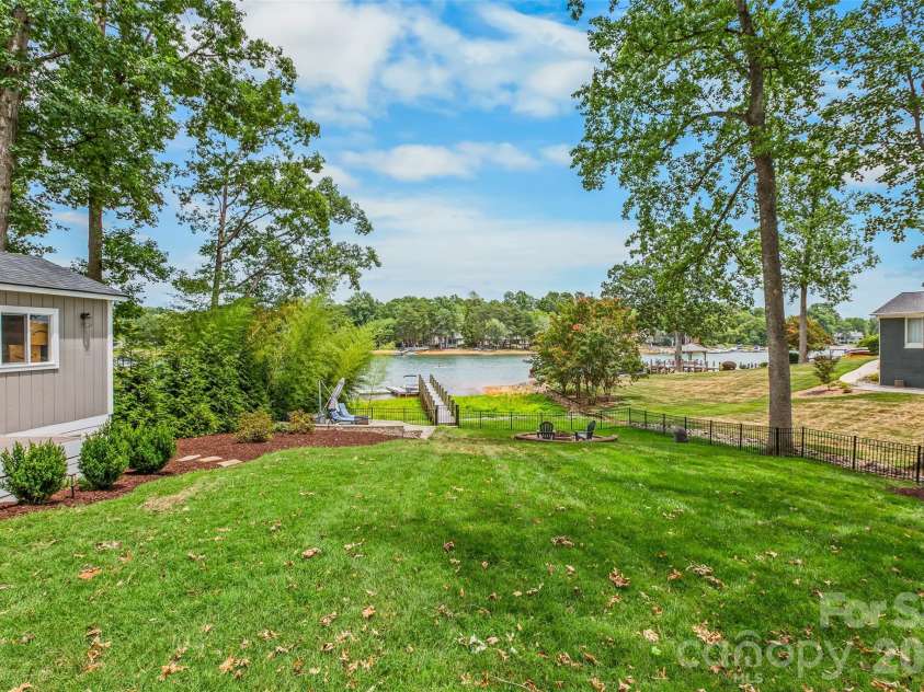175 Woodstream Circle, Mooresville, NC 28117.  MLS# CAR4400263, YatesRealty ID 39843. 