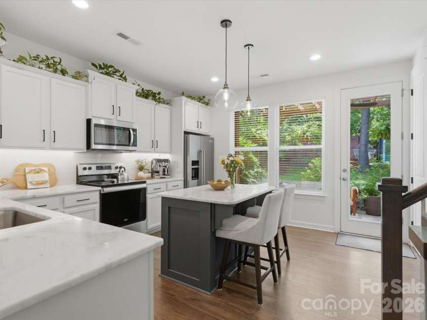 1403 Academy Street, Charlotte, NC 28205.  MLS# CAR4399279, YatesRealty ID 39844. 