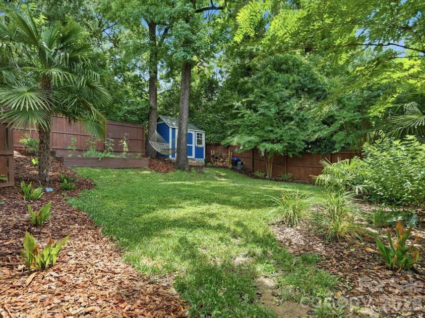 1403 Academy Street, Charlotte, NC 28205.  MLS# CAR4399279, YatesRealty ID 39844. 