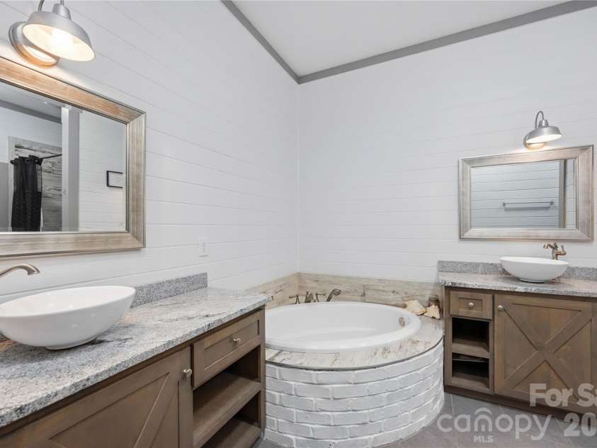 4750 Lazy Lane, Denver, NC 28037.  MLS# CAR4400210, YatesRealty ID 39845. 