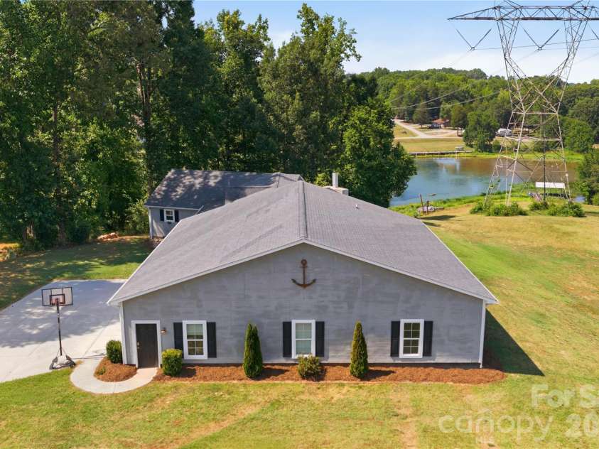 4750 Lazy Lane, Denver, NC 28037.  MLS# CAR4400210, YatesRealty ID 39845. AI enhanced for normal water level