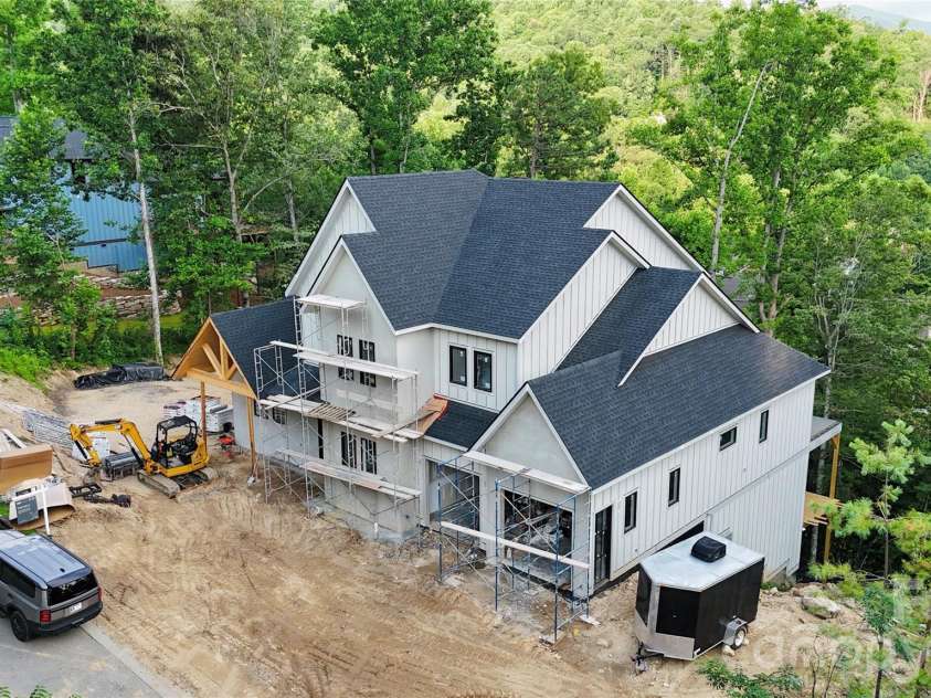 77 Camsyn Drive, Weaverville, NC 28787.  MLS# CAR4398934, YatesRealty ID 39846. 
