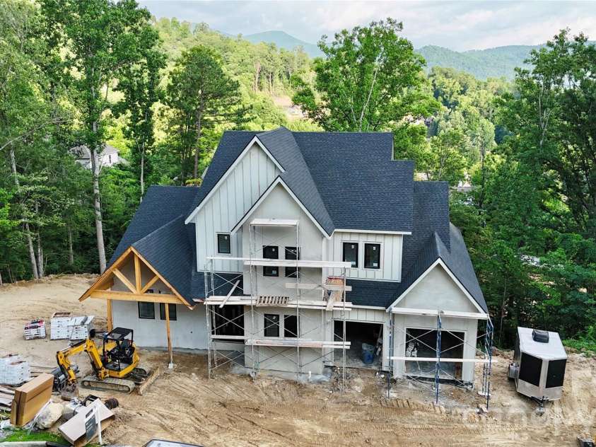 77 Camsyn Drive, Weaverville, NC 28787.  MLS# CAR4398934, YatesRealty ID 39846. 