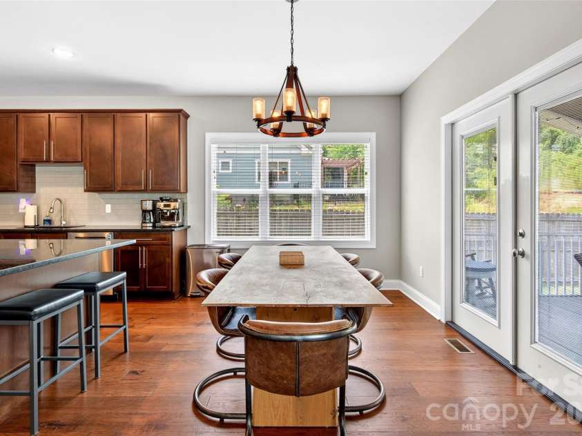 22 Tudor Way, Black Mountain, NC 28711.  MLS# CAR4398761, YatesRealty ID 39847. 