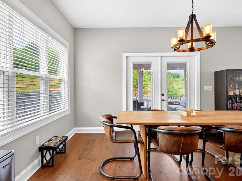 22 Tudor Way, Black Mountain, NC 28711.  MLS# CAR4398761, YatesRealty ID 39847. 