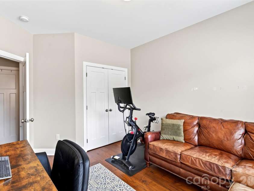22 Tudor Way, Black Mountain, NC 28711.  MLS# CAR4398761, YatesRealty ID 39847. 