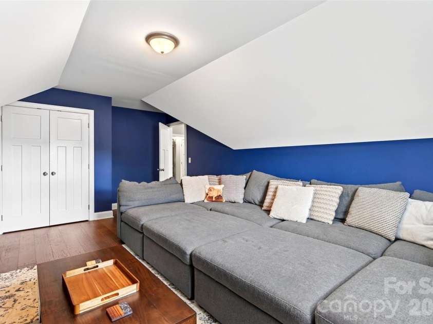 22 Tudor Way, Black Mountain, NC 28711.  MLS# CAR4398761, YatesRealty ID 39847. 