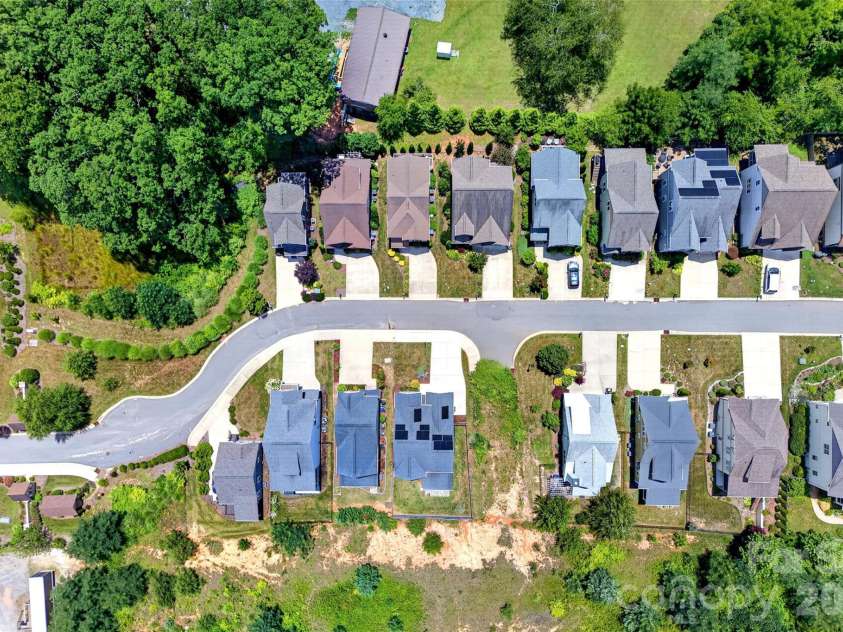 22 Tudor Way, Black Mountain, NC 28711.  MLS# CAR4398761, YatesRealty ID 39847. 