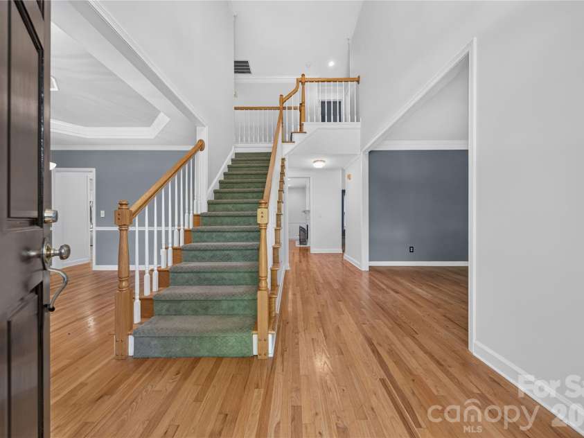 2615 Providence Hills Drive, Matthews, NC 28105.  MLS# CAR4396686, YatesRealty ID 39848. Entry