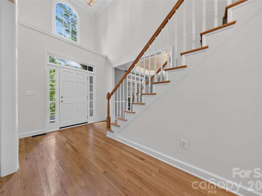 2615 Providence Hills Drive, Matthews, NC 28105.  MLS# CAR4396686, YatesRealty ID 39848. Entry