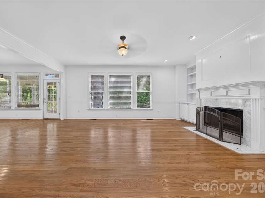 2615 Providence Hills Drive, Matthews, NC 28105.  MLS# CAR4396686, YatesRealty ID 39848. Great Room