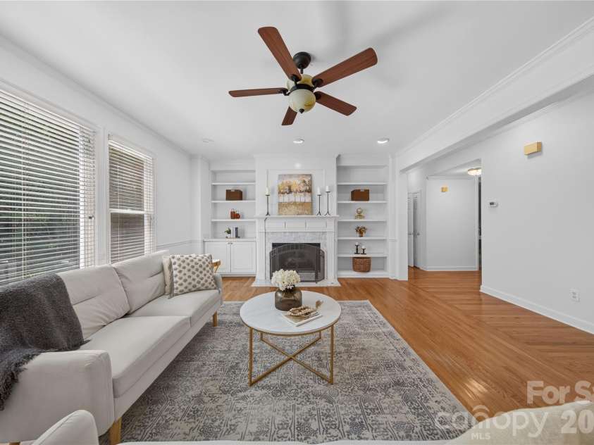 2615 Providence Hills Drive, Matthews, NC 28105.  MLS# CAR4396686, YatesRealty ID 39848. Great Room