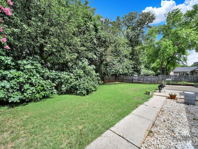 10918 Chamberlain Hall Court, Charlotte, NC 28277.  MLS# CAR4379191, YatesRealty ID 39849. Backyard