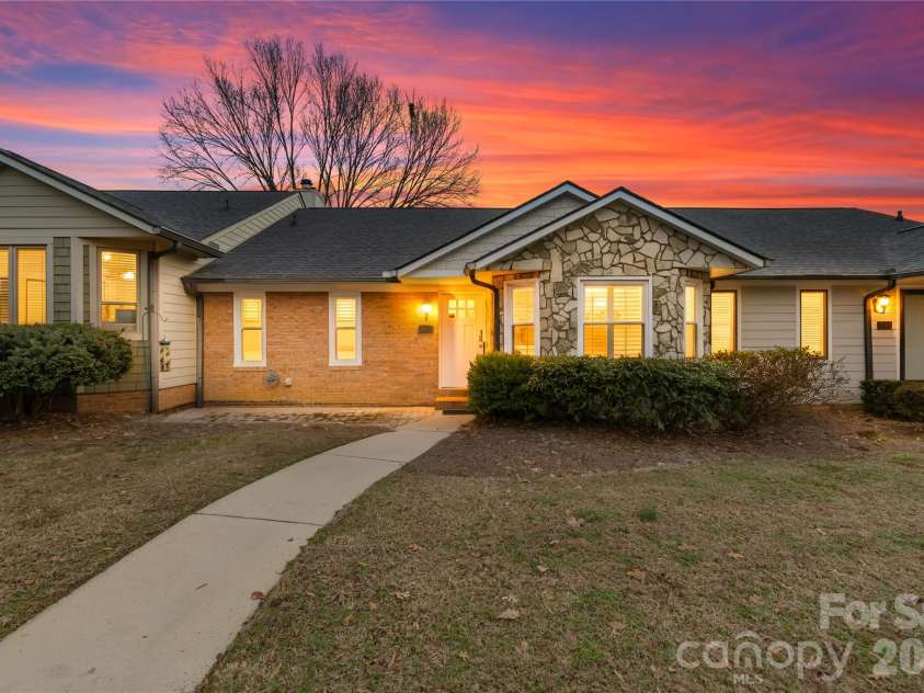 1002 Kenilworth Court, Concord, NC 28027.  MLS# CAR4327235, YatesRealty ID 3985. 1002 Kenilworth Ct NW 