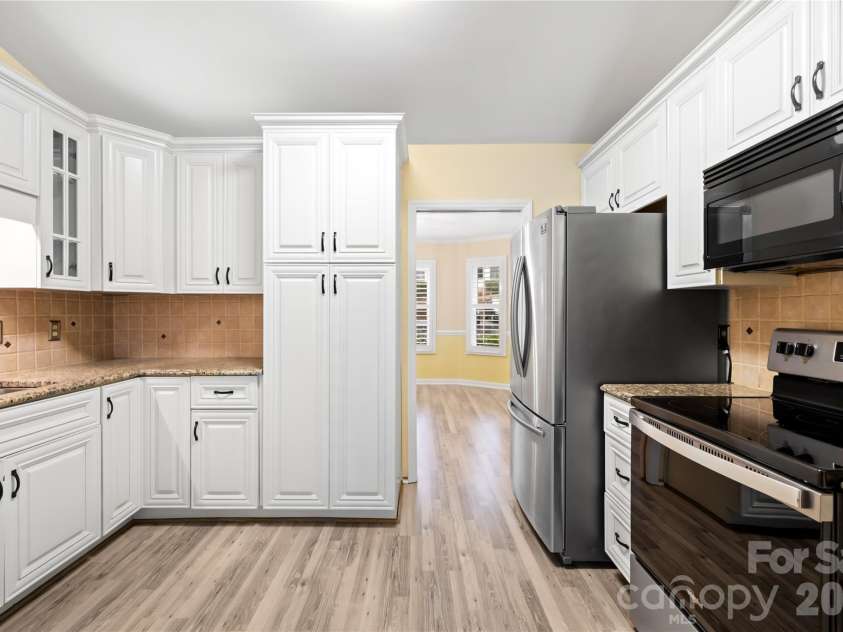 1002 Kenilworth Court, Concord, NC 28027.  MLS# CAR4327235, YatesRealty ID 3985. 