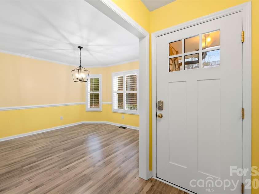 1002 Kenilworth Court, Concord, NC 28027.  MLS# CAR4327235, YatesRealty ID 3985. Front entryway