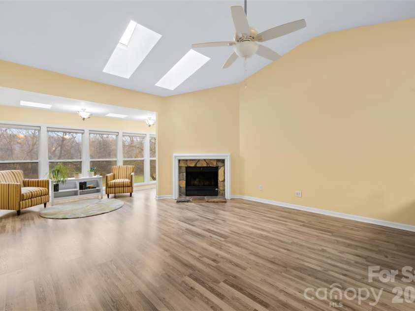 1002 Kenilworth Court, Concord, NC 28027.  MLS# CAR4327235, YatesRealty ID 3985. Great Natural Light