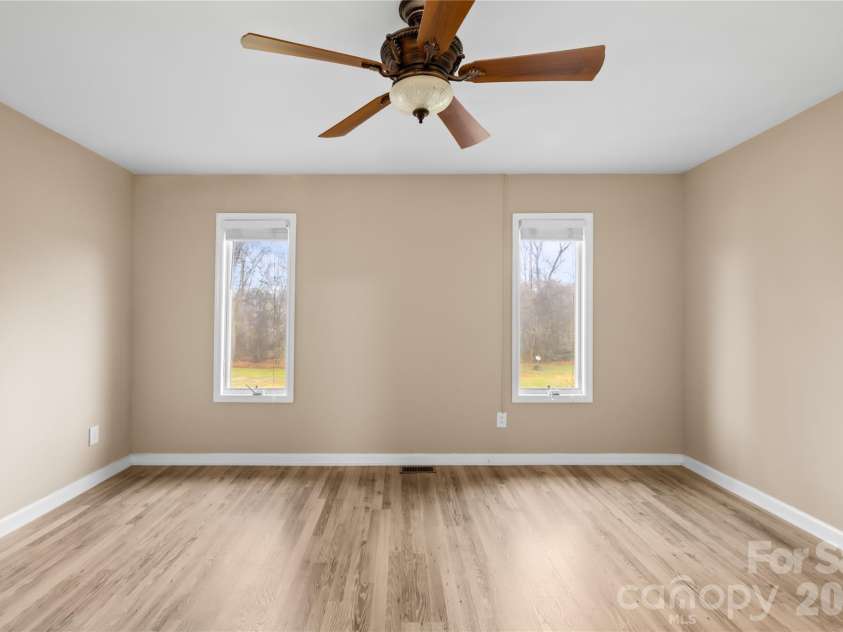 1002 Kenilworth Court, Concord, NC 28027.  MLS# CAR4327235, YatesRealty ID 3985. Large primary bedroom