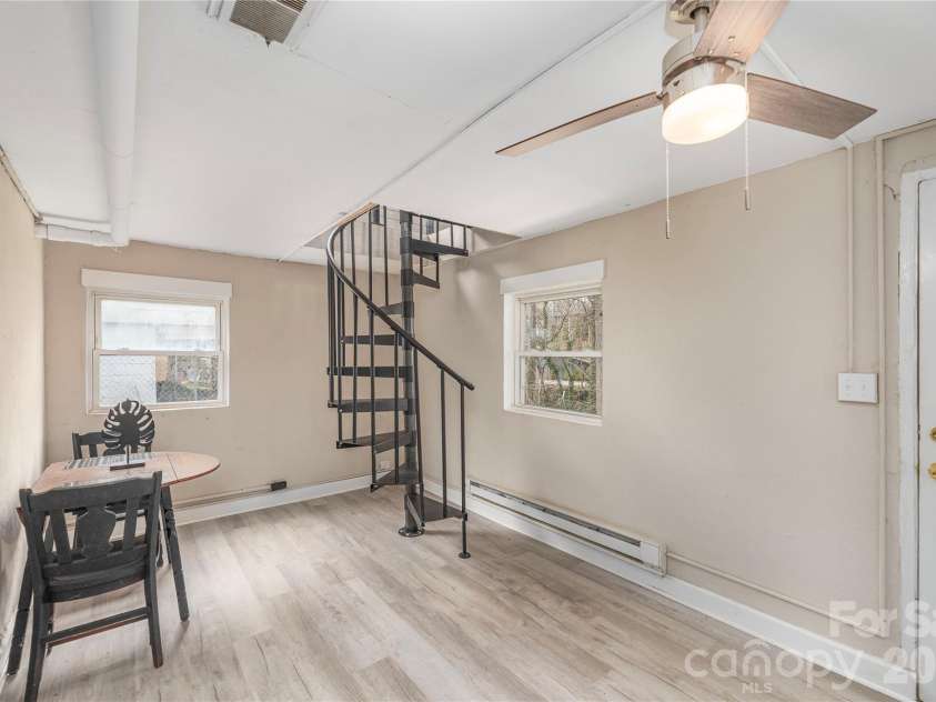 52 Boyd Avenue, Asheville, NC 28806.  MLS# CAR4351192, YatesRealty ID 3985. 