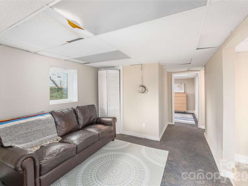 52 Boyd Avenue, Asheville, NC 28806.  MLS# CAR4351192, YatesRealty ID 3985. 