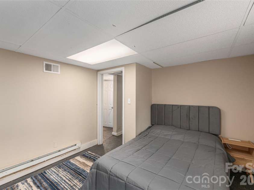 52 Boyd Avenue, Asheville, NC 28806.  MLS# CAR4351192, YatesRealty ID 3985. 