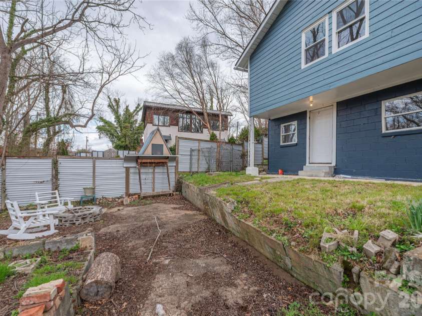 52 Boyd Avenue, Asheville, NC 28806.  MLS# CAR4351192, YatesRealty ID 3985. 
