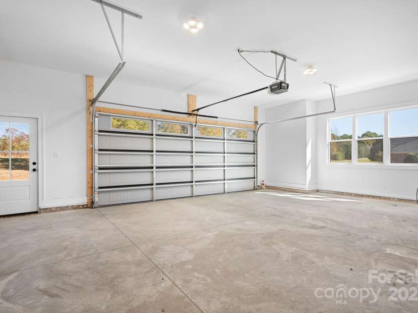 615 Sandycrest Drive, Cherryville, NC 28021.  MLS# CAR4315019, YatesRealty ID 3985. 