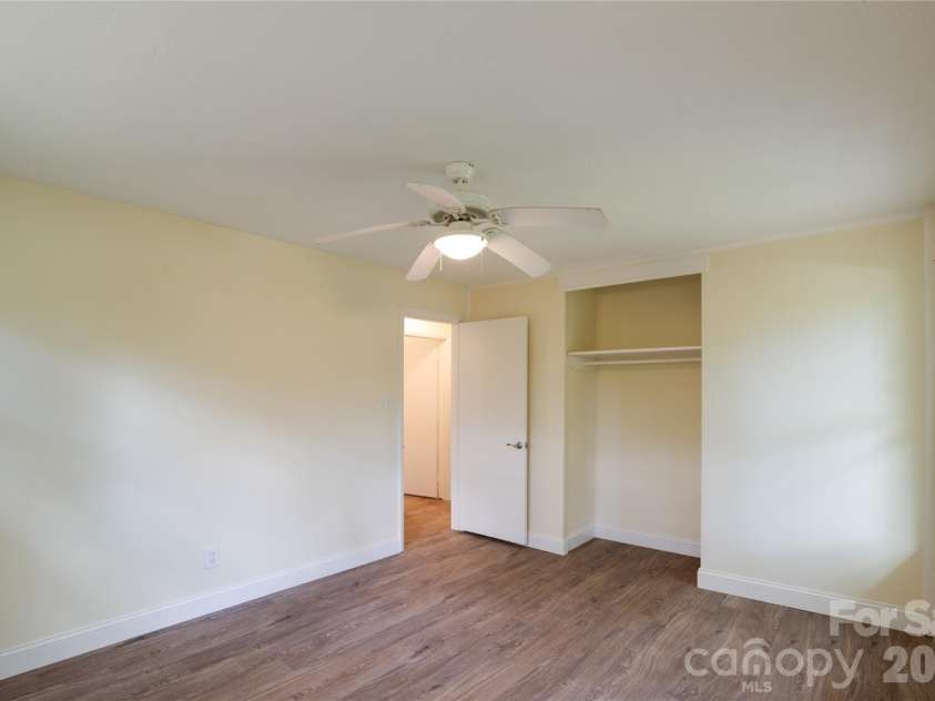 49 First Street, Asheville, NC 28803.  MLS# CAR4352652, YatesRealty ID 39852. 
