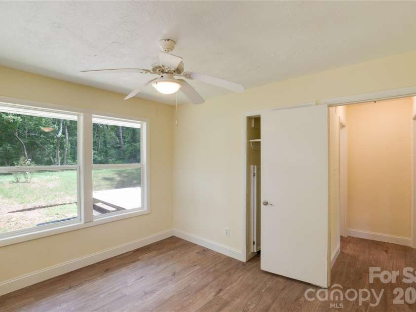 49 First Street, Asheville, NC 28803.  MLS# CAR4352652, YatesRealty ID 39852. 