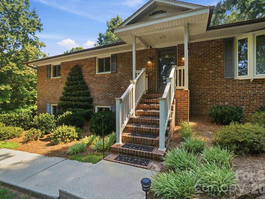 20157 Old Concord Road, Albemarle, NC 28001.  MLS# CAR4406401, YatesRealty ID 39854. 
