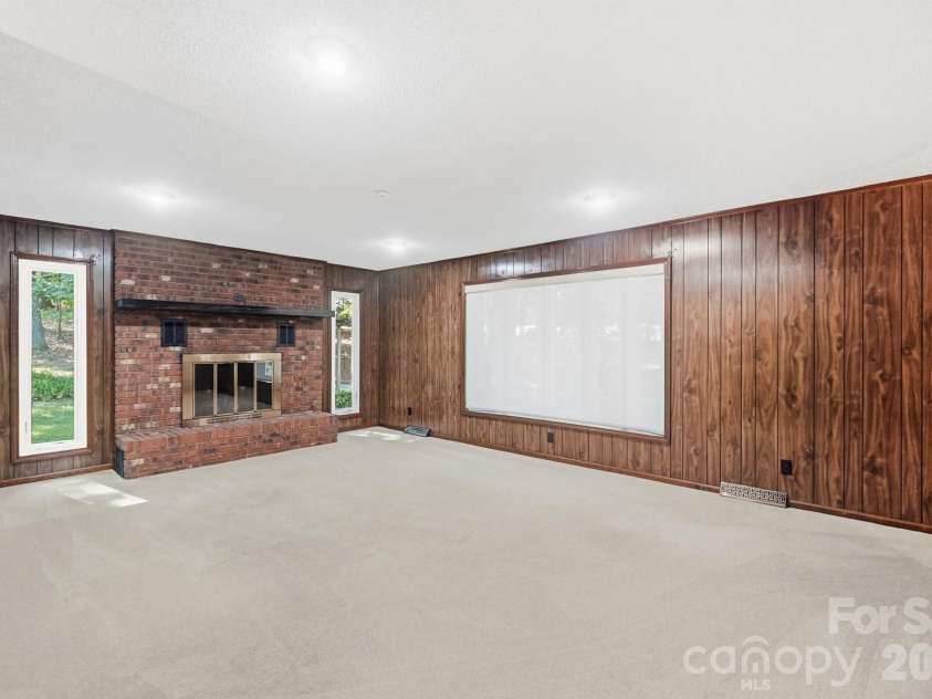 20157 Old Concord Road, Albemarle, NC 28001.  MLS# CAR4406401, YatesRealty ID 39854. 