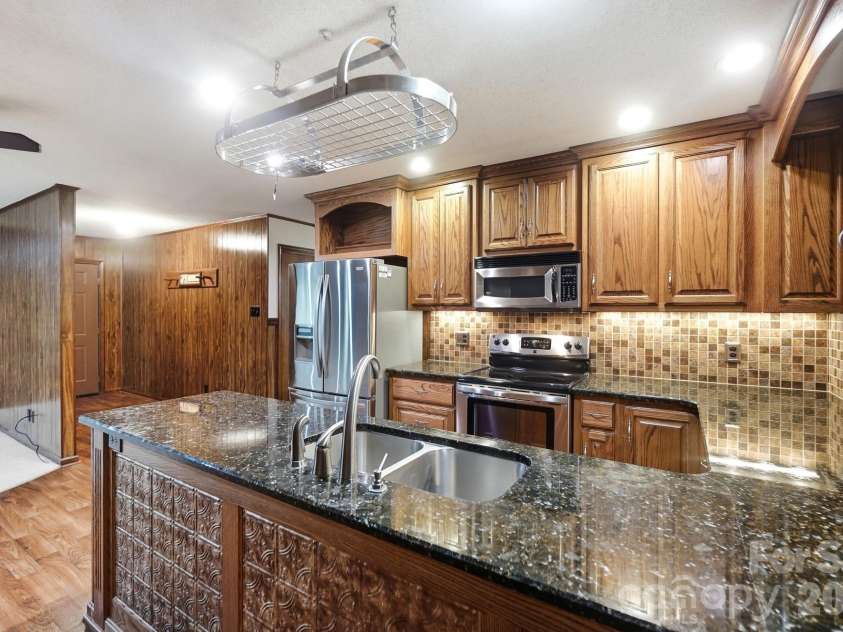 20157 Old Concord Road, Albemarle, NC 28001.  MLS# CAR4406401, YatesRealty ID 39854. 