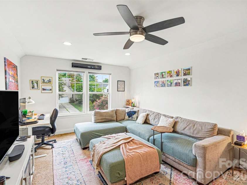 15424 Hugh Torance Parkway, Huntersville, NC 28078.  MLS# CAR4407079, YatesRealty ID 39857. Bonus Room