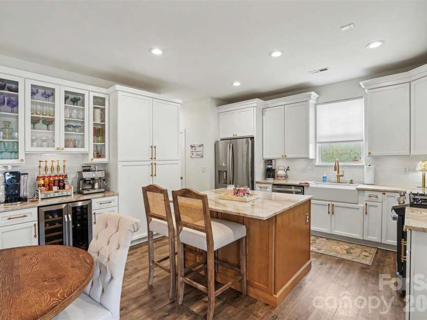 15424 Hugh Torance Parkway, Huntersville, NC 28078.  MLS# CAR4407079, YatesRealty ID 39857. Kitchen