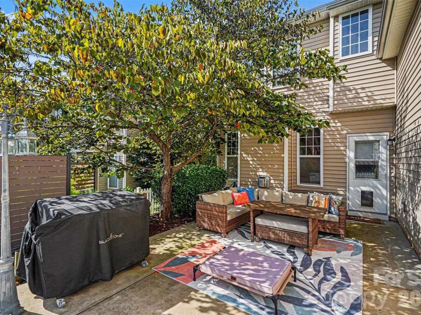 15424 Hugh Torance Parkway, Huntersville, NC 28078.  MLS# CAR4407079, YatesRealty ID 39857. Patio