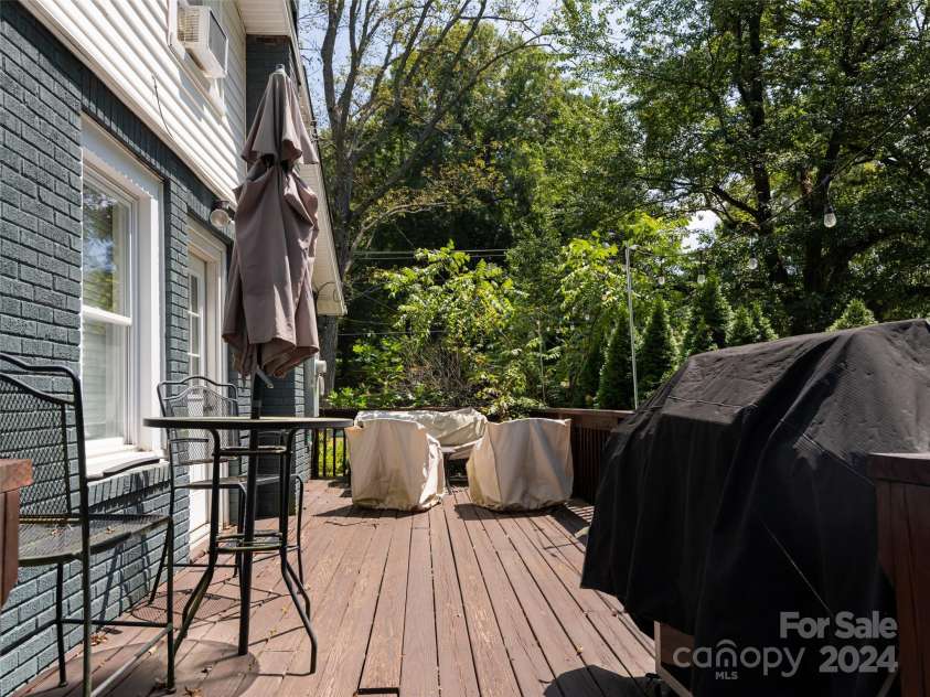 610 Long Shoals Road, Arden, NC 28704.  MLS# CAR4199331, YatesRealty ID 3986. 