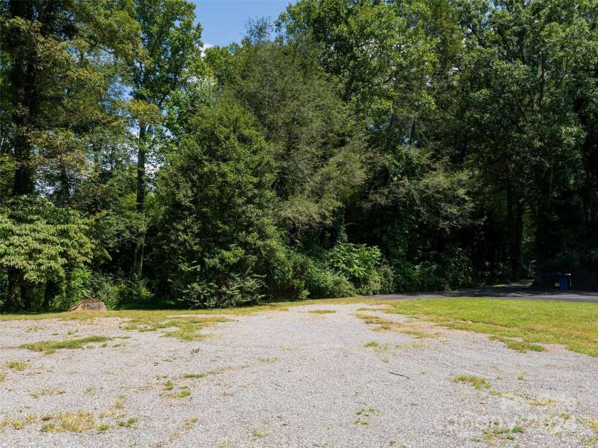 610 Long Shoals Road, Arden, NC 28704.  MLS# CAR4199331, YatesRealty ID 3986. 