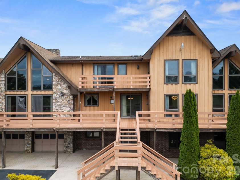 99 Odonald Road, Asheville, NC 28806.  MLS# CAR4326720, YatesRealty ID 3986. 