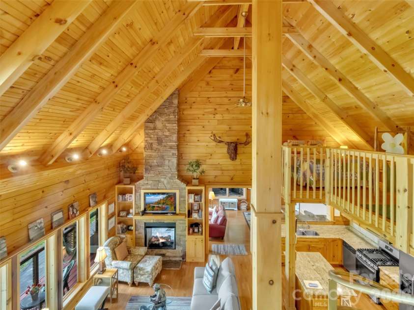 12 Signal Ridge, Sylva, NC 28779.  MLS# CAR4399435, YatesRealty ID 39863. 