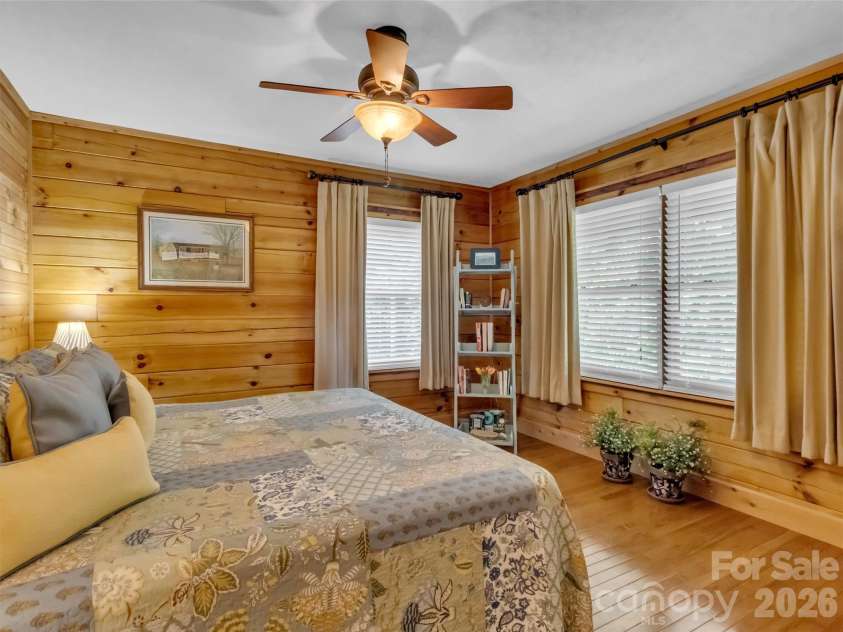 12 Signal Ridge, Sylva, NC 28779.  MLS# CAR4399435, YatesRealty ID 39863. Guest Bedroom on Main Level