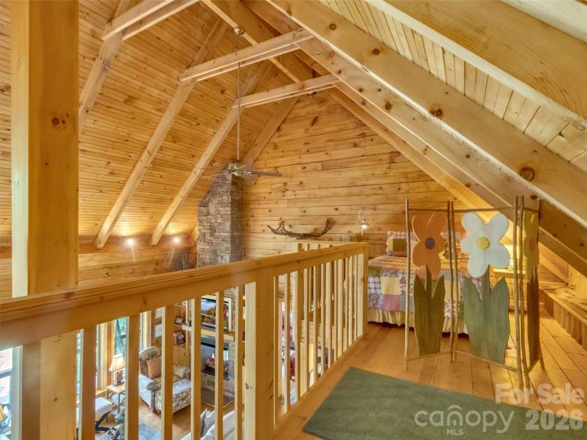 12 Signal Ridge, Sylva, NC 28779.  MLS# CAR4399435, YatesRealty ID 39863. Loft